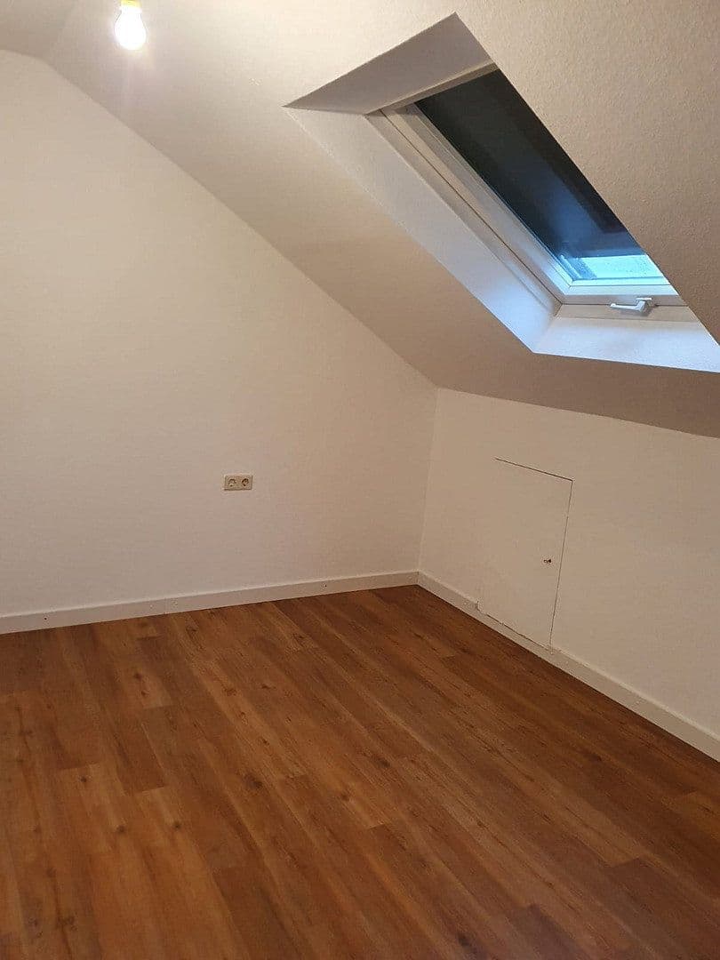 Prenájom bytu 4-izbový 71 m², Auenwald, Bádensko-Wurttembersko Prenájom bytu 4-izbový 71 m², Auenwald, Bádensko-Wurttembersko