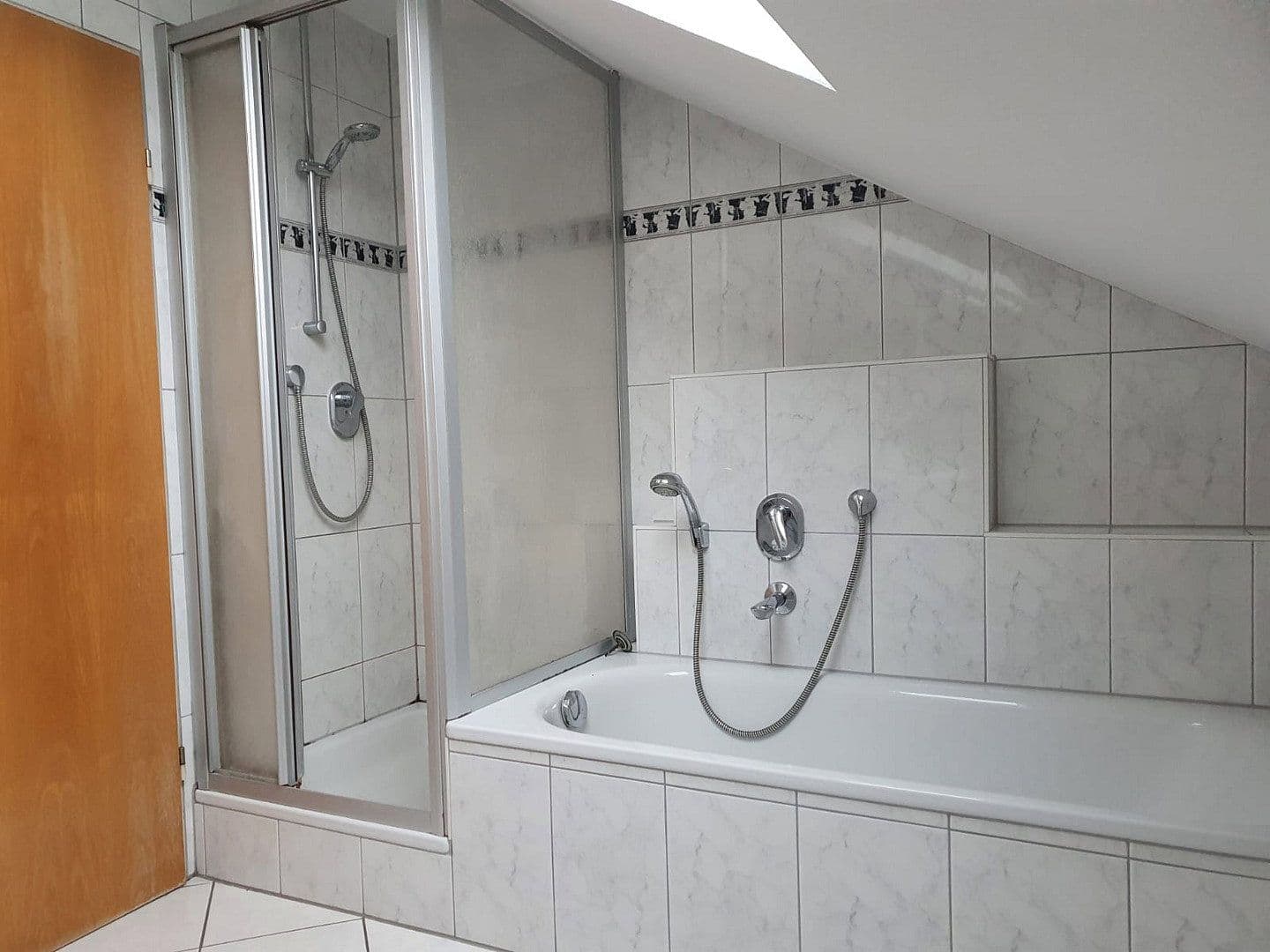 Prenájom bytu 4-izbový 71 m², Auenwald, Bádensko-Wurttembersko Prenájom bytu 4-izbový 71 m², Auenwald, Bádensko-Wurttembersko