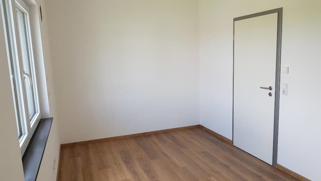 Prenájom bytu 4-izbový 100 m², Tiefenbach, Bádensko-Wurttembersko Prenájom bytu 4-izbový 100 m², Tiefenbach, Bádensko-Wurttembersko