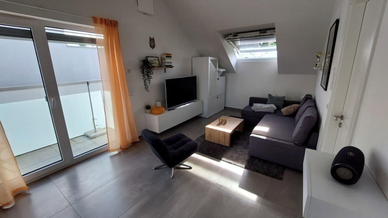 Prenájom bytu 2-izbový 50 m², Stuttgart-Stammheim, Bádensko-Wurttembersko Prenájom bytu 2-izbový 50 m², Stuttgart-Stammheim, Bádensko-Wurttembersko