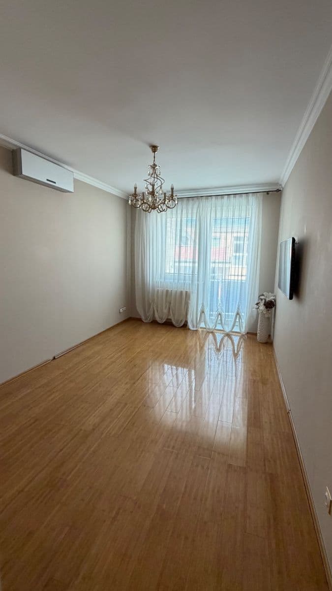 Prenájom bytu 3-izbový 80 m², V Osikách, Praha, Praha Prenájom bytu 3-izbový 80 m², V Osikách, Praha, Praha