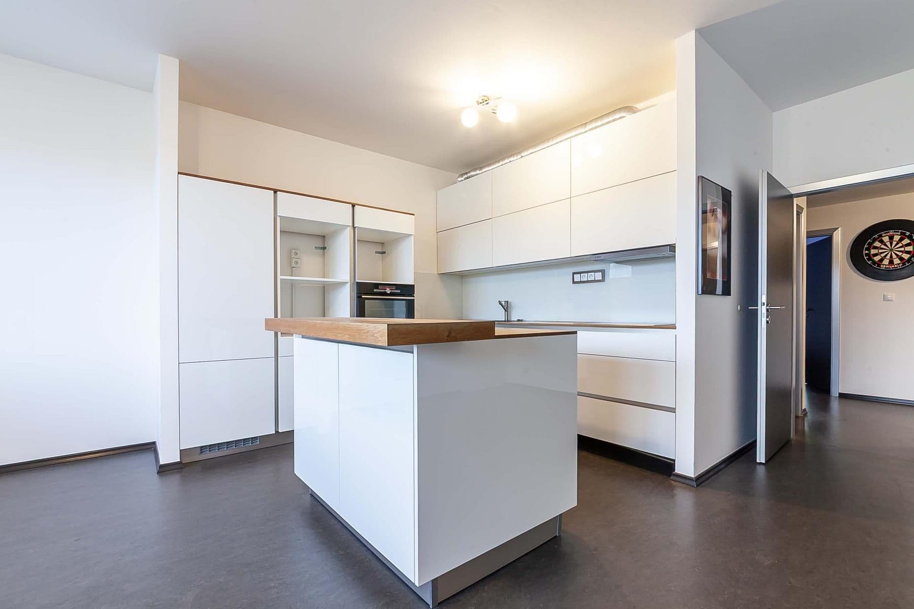 Predaj bytu 3-izbový 78 m², Na Návsi, Praha, Praha Predaj bytu 3-izbový 78 m², Na Návsi, Praha, Praha