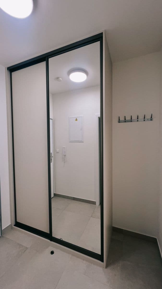Prenájom bytu 1-izbový 33 m², Gerstelova, Praha, Praha Prenájom bytu 1-izbový 33 m², Gerstelova, Praha, Praha