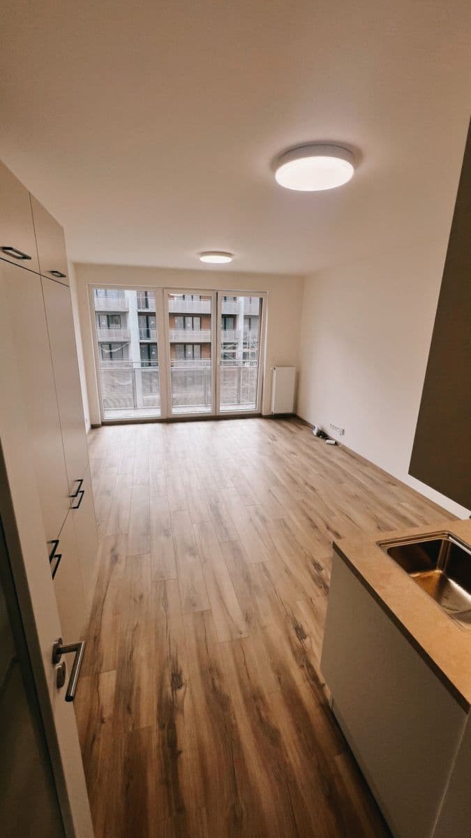 Prenájom bytu 1-izbový 33 m², Gerstelova, Praha, Praha Prenájom bytu 1-izbový 33 m², Gerstelova, Praha, Praha
