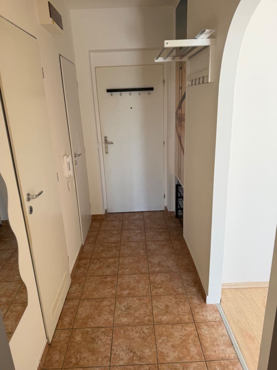 Prenájom bytu 2-izbový 44 m², Zimní, Hostivice, Středočeský kraj Prenájom bytu 2-izbový 44 m², Zimní, Hostivice, Středočeský kraj