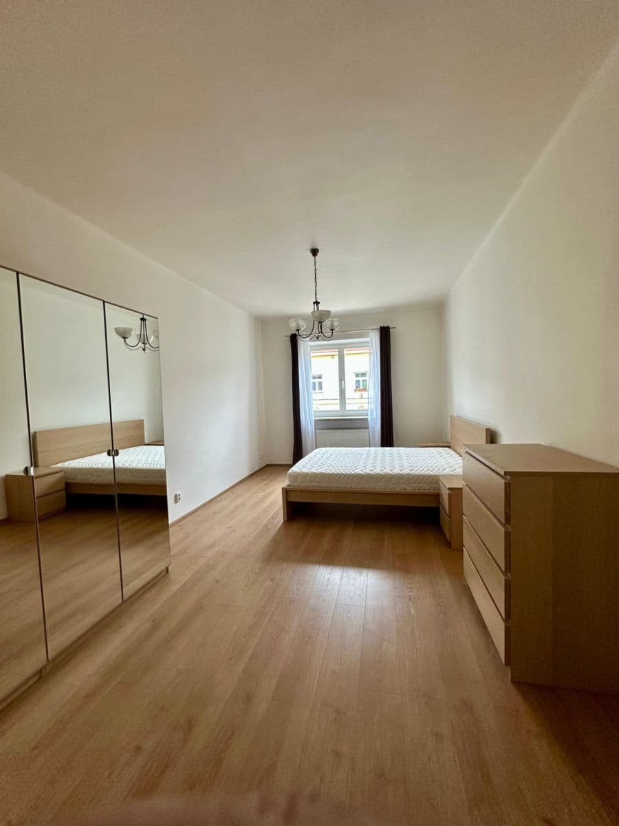 Prenájom bytu 2-izbový 57 m², Šumavská, Praha, Praha Prenájom bytu 2-izbový 57 m², Šumavská, Praha, Praha