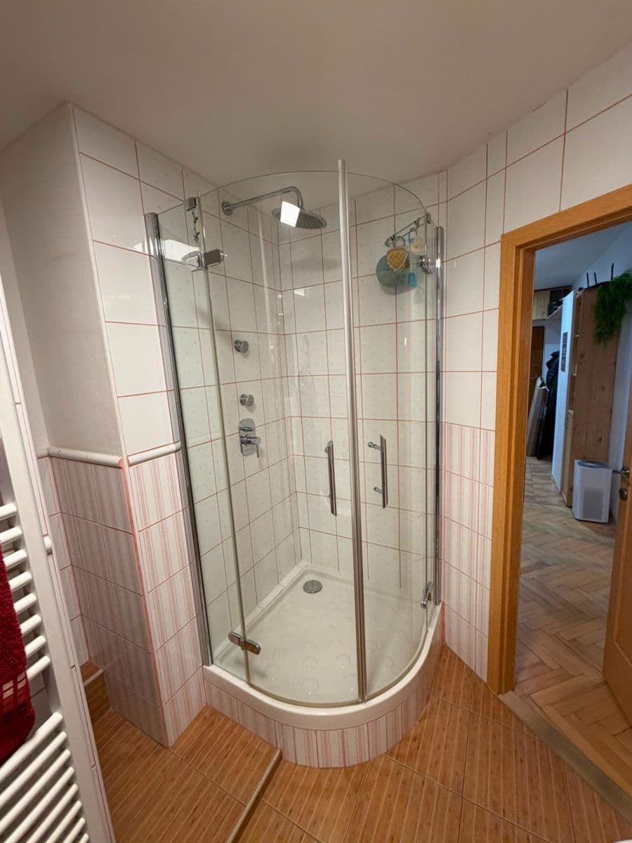 Predaj bytu 3-izbový 82 m², Dubková, Rožnov pod Radhoštěm, Zlínský kraj Predaj bytu 3-izbový 82 m², Dubková, Rožnov pod Radhoštěm, Zlínský kraj