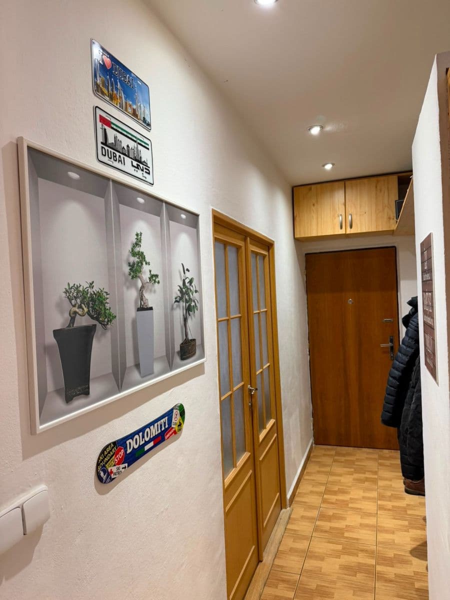 Predaj bytu 3-izbový 82 m², Dubková, Rožnov pod Radhoštěm, Zlínský kraj Predaj bytu 3-izbový 82 m², Dubková, Rožnov pod Radhoštěm, Zlínský kraj