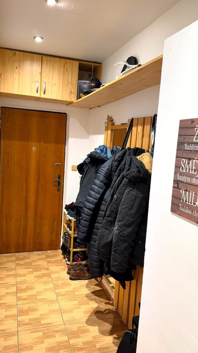 Predaj bytu 3-izbový 82 m², Dubková, Rožnov pod Radhoštěm, Zlínský kraj Predaj bytu 3-izbový 82 m², Dubková, Rožnov pod Radhoštěm, Zlínský kraj