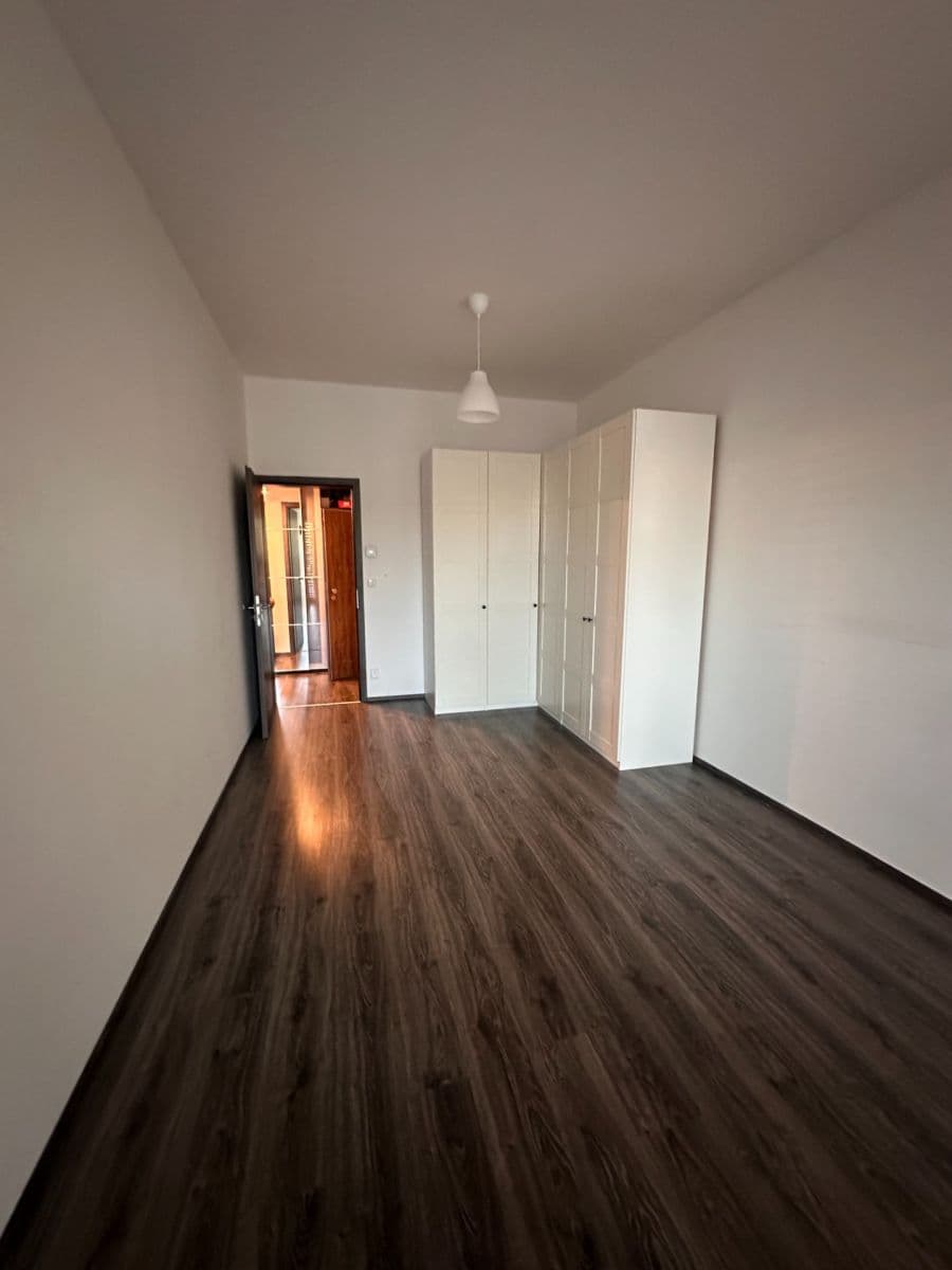 Prenájom bytu 2-izbový 63 m², U Pernštejnských, Praha, Praha Prenájom bytu 2-izbový 63 m², U Pernštejnských, Praha, Praha