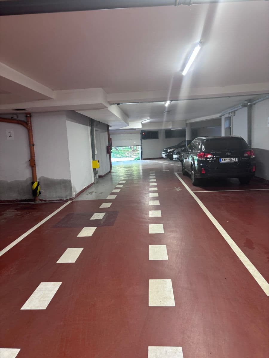Prenájom garáže 14 m², Na Rozdílu, Praha, Praha Prenájom garáže 14 m², Na Rozdílu, Praha, Praha