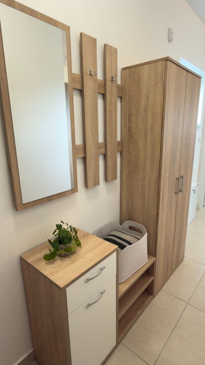 Prenájom bytu 1-izbový 44 m², Podkomorská, Ostrovačice, Jihomoravský kraj Prenájom bytu 1-izbový 44 m², Podkomorská, Ostrovačice, Jihomoravský kraj