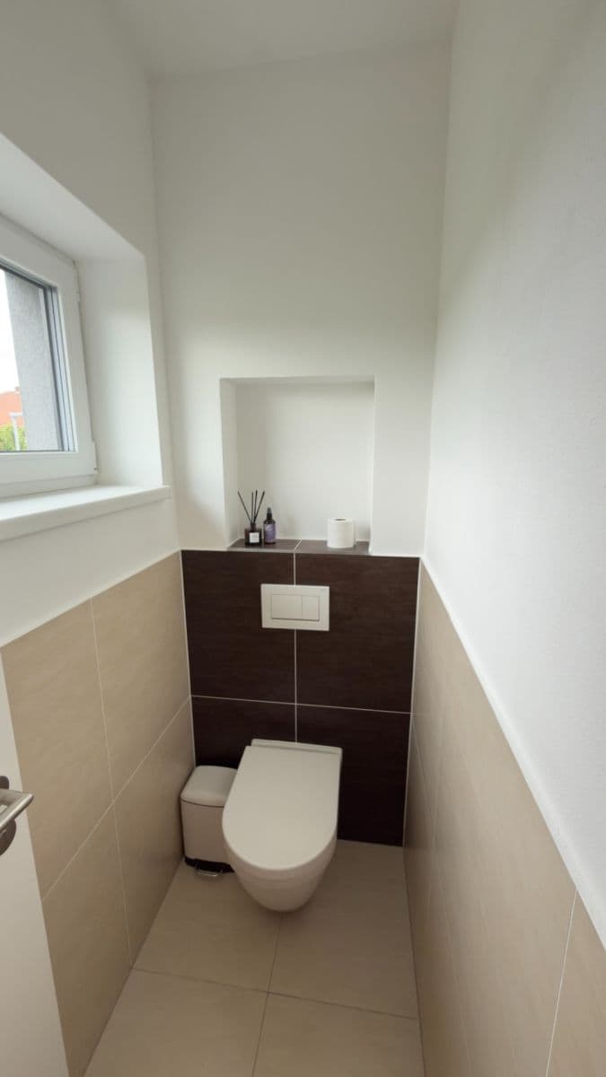Prenájom bytu 1-izbový 44 m², Podkomorská, Ostrovačice, Jihomoravský kraj Prenájom bytu 1-izbový 44 m², Podkomorská, Ostrovačice, Jihomoravský kraj
