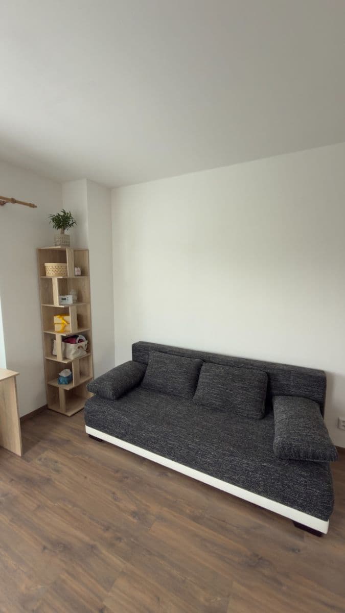 Prenájom bytu 1-izbový 44 m², Podkomorská, Ostrovačice, Jihomoravský kraj Prenájom bytu 1-izbový 44 m², Podkomorská, Ostrovačice, Jihomoravský kraj