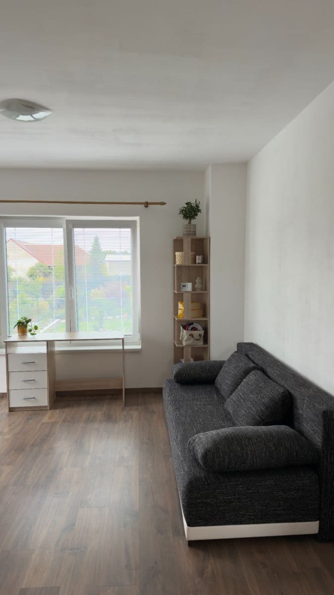 Prenájom bytu 1-izbový 44 m², Podkomorská, Ostrovačice, Jihomoravský kraj Prenájom bytu 1-izbový 44 m², Podkomorská, Ostrovačice, Jihomoravský kraj