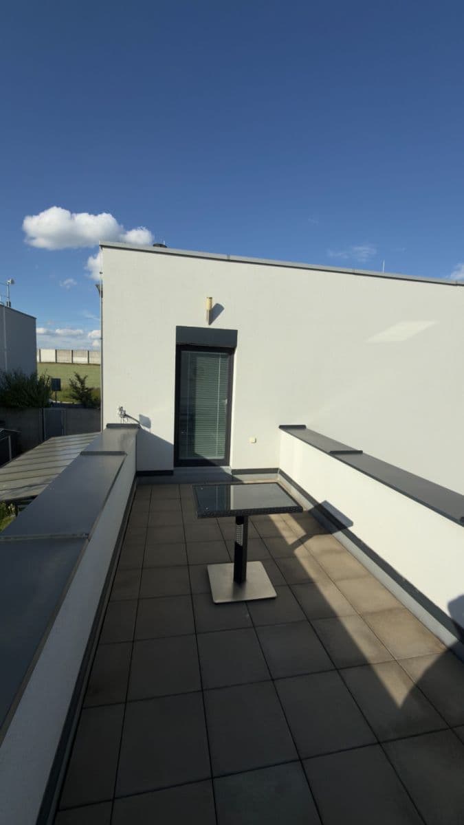 Prenájom bytu 1-izbový 44 m², Podkomorská, Ostrovačice, Jihomoravský kraj Prenájom bytu 1-izbový 44 m², Podkomorská, Ostrovačice, Jihomoravský kraj