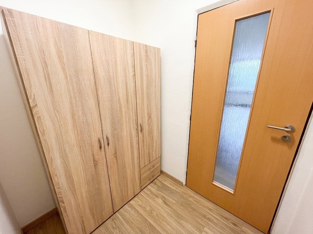 Prenájom bytu 1-izbový 31 m², Jana Drdy, Příbram, Středočeský kraj Prenájom bytu 1-izbový 31 m², Jana Drdy, Příbram, Středočeský kraj
