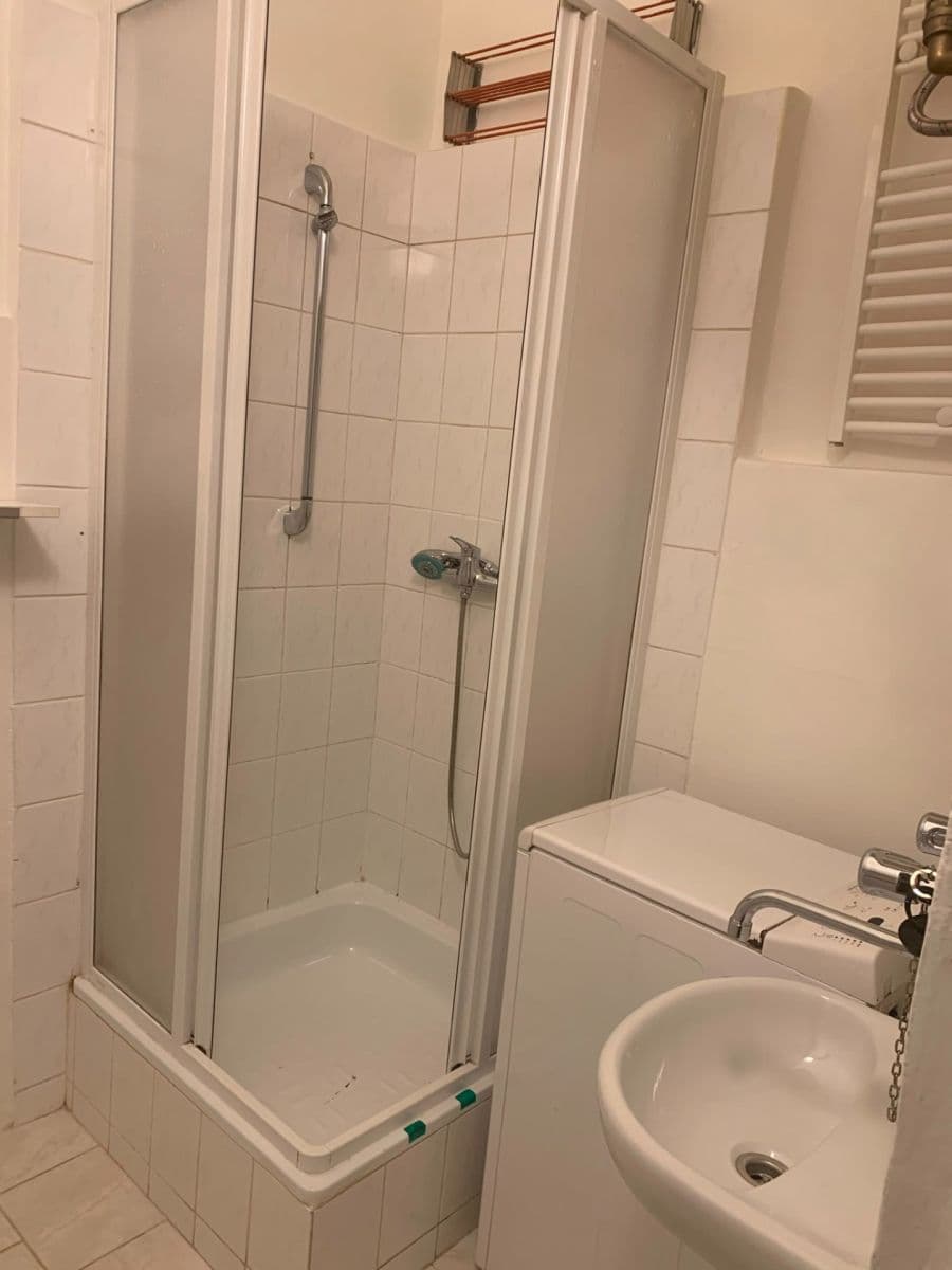 Prenájom bytu 1-izbový 25 m², Vršovická, Praha, Praha Prenájom bytu 1-izbový 25 m², Vršovická, Praha, Praha