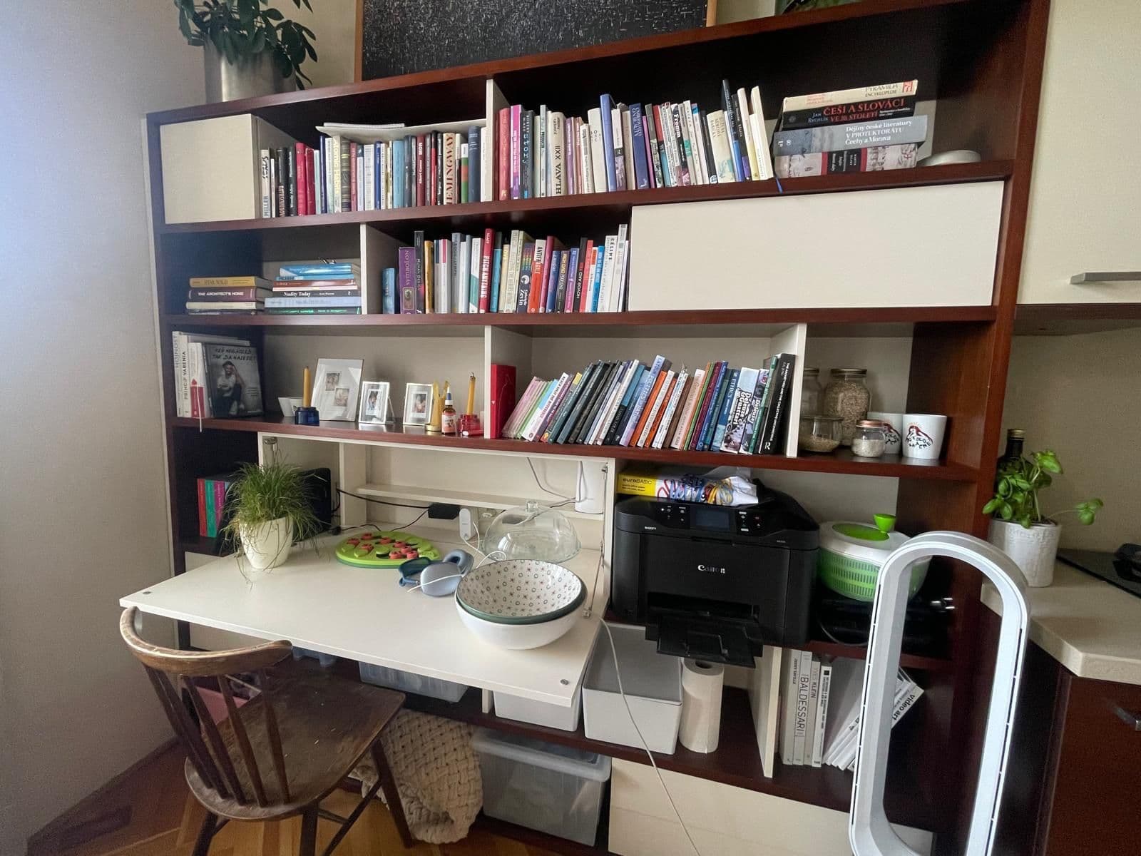 Prenájom bytu 3-izbový 85 m², Slovenská, Praha, Praha Prenájom bytu 3-izbový 85 m², Slovenská, Praha, Praha