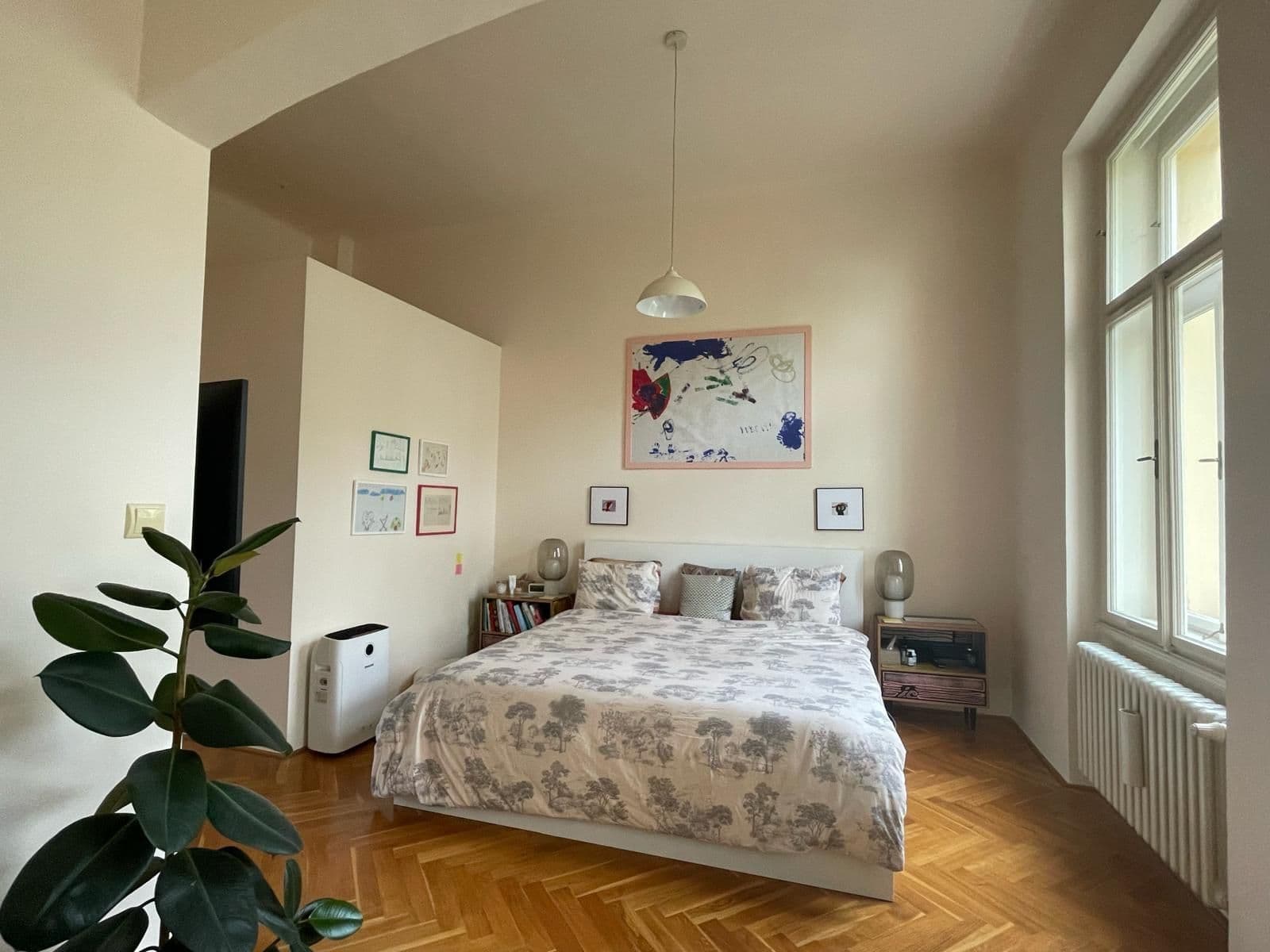 Prenájom bytu 3-izbový 85 m², Slovenská, Praha, Praha Prenájom bytu 3-izbový 85 m², Slovenská, Praha, Praha