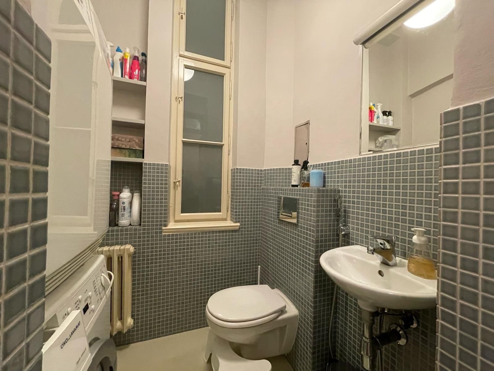 Prenájom bytu 3-izbový 85 m², Slovenská, Praha, Praha Prenájom bytu 3-izbový 85 m², Slovenská, Praha, Praha