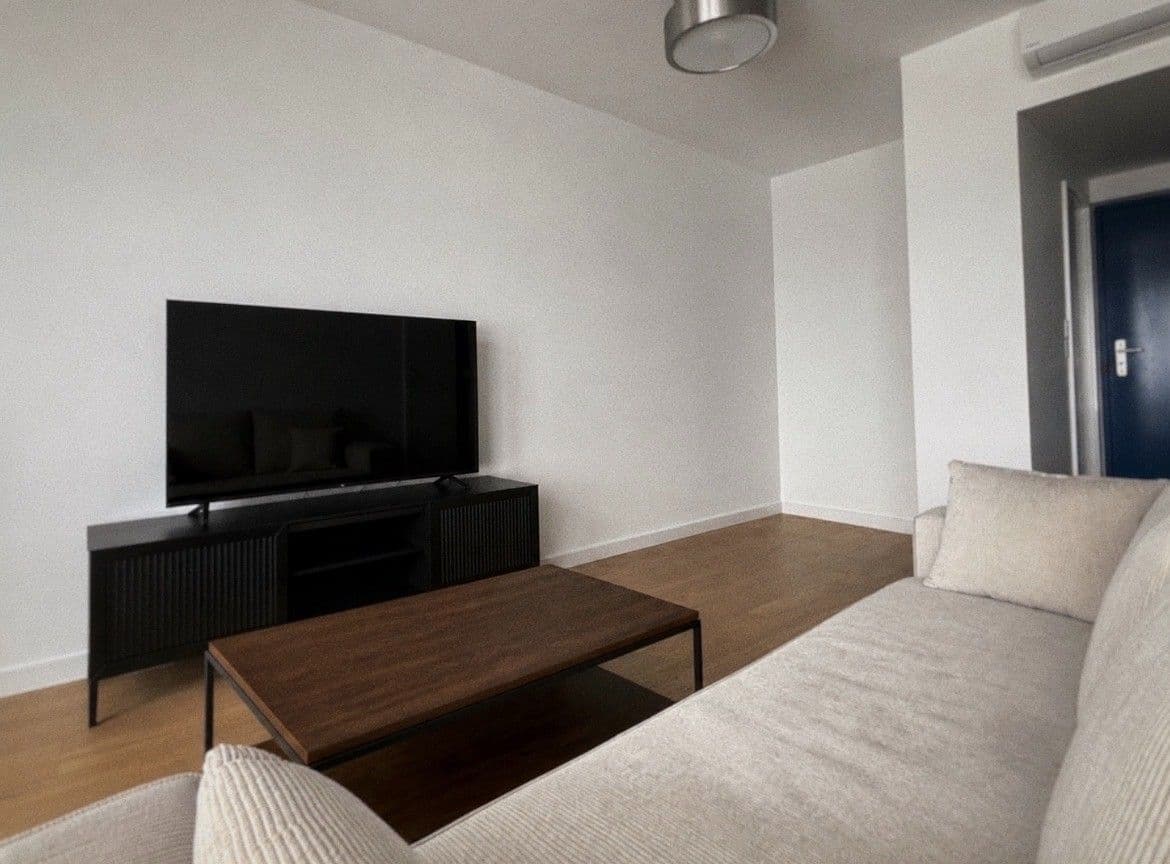 Prenájom bytu 2-izbový 41 m², Svitákova, Praha, Praha Prenájom bytu 2-izbový 41 m², Svitákova, Praha, Praha