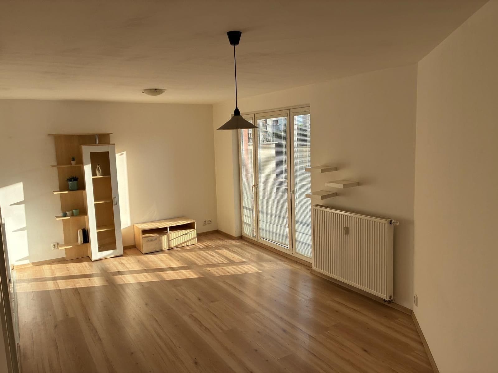 Prenájom bytu 1-izbový 37 m², Mattioliho, Praha, Praha Prenájom bytu 1-izbový 37 m², Mattioliho, Praha, Praha