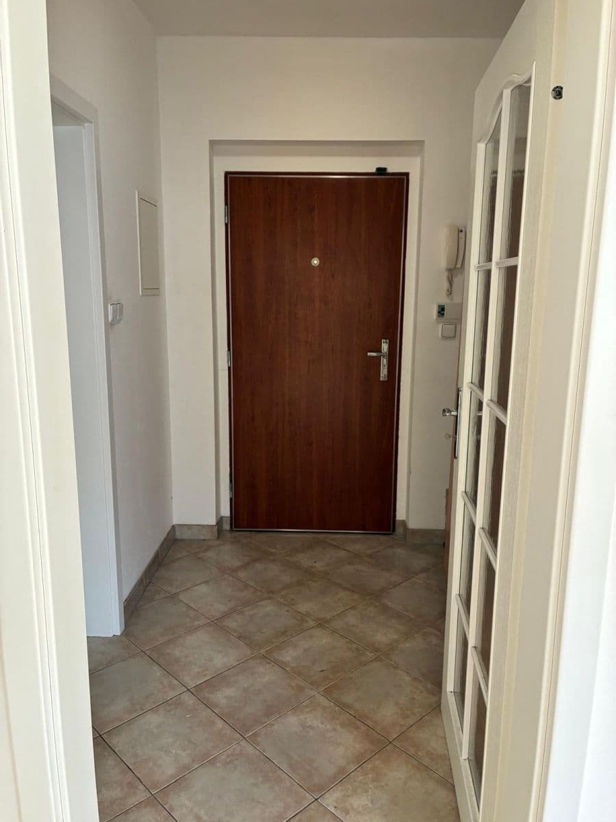 Prenájom bytu 1-izbový 37 m², Mattioliho, Praha, Praha Prenájom bytu 1-izbový 37 m², Mattioliho, Praha, Praha