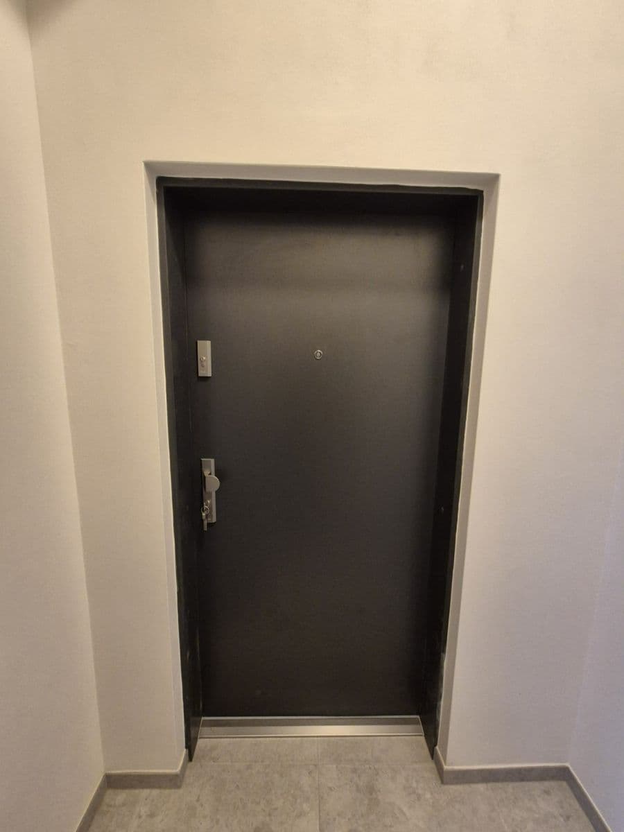 Prenájom bytu 1-izbový 37 m², Stupkova, Praha, Praha Prenájom bytu 1-izbový 37 m², Stupkova, Praha, Praha