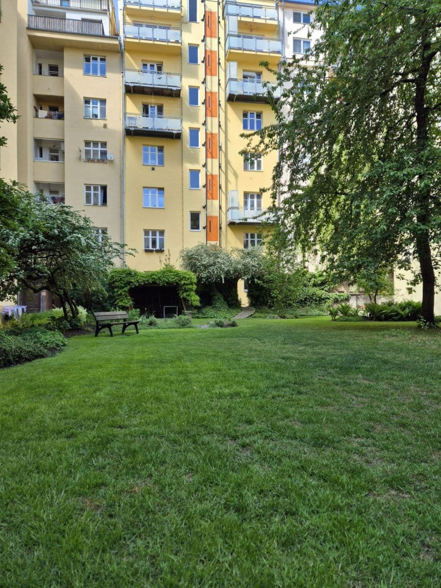 Prenájom bytu 1-izbový 37 m², Stupkova, Praha, Praha Prenájom bytu 1-izbový 37 m², Stupkova, Praha, Praha