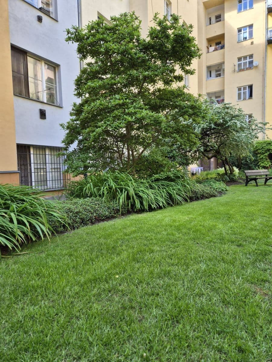 Prenájom bytu 1-izbový 37 m², Stupkova, Praha, Praha Prenájom bytu 1-izbový 37 m², Stupkova, Praha, Praha