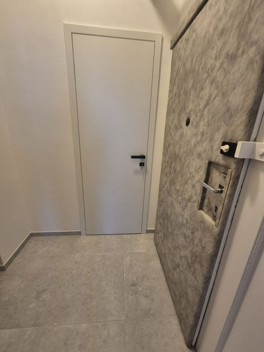 Prenájom bytu 1-izbový 28 m², Stupkova, Praha, Praha Prenájom bytu 1-izbový 28 m², Stupkova, Praha, Praha