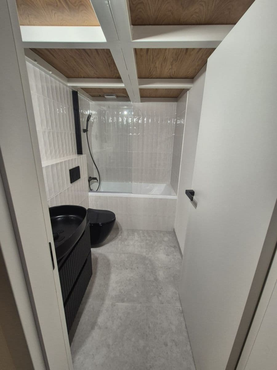 Prenájom bytu 1-izbový 28 m², Stupkova, Praha, Praha Prenájom bytu 1-izbový 28 m², Stupkova, Praha, Praha