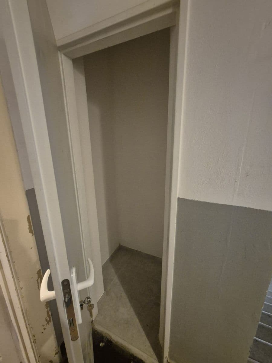 Prenájom bytu 1-izbový 28 m², Stupkova, Praha, Praha Prenájom bytu 1-izbový 28 m², Stupkova, Praha, Praha