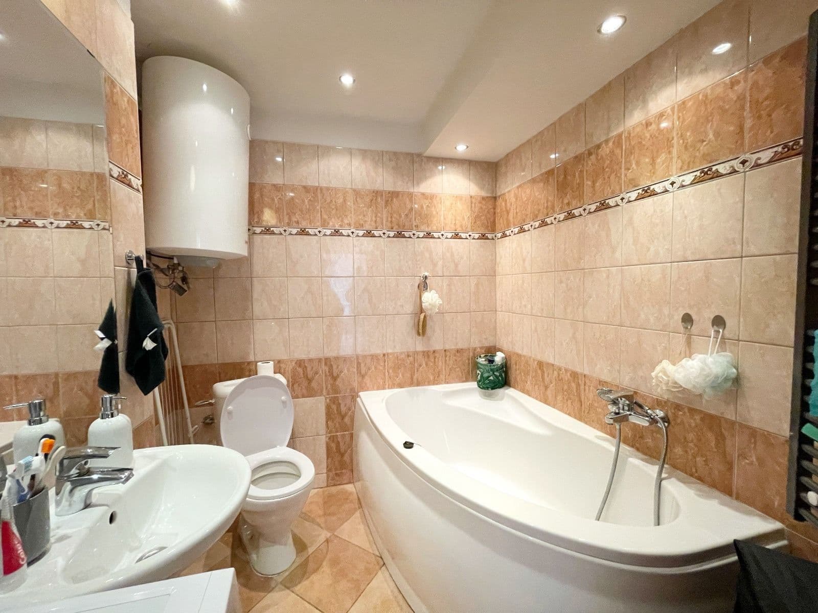 Prenájom bytu 2-izbový 42 m², Sevastopolská, Praha, Praha Prenájom bytu 2-izbový 42 m², Sevastopolská, Praha, Praha