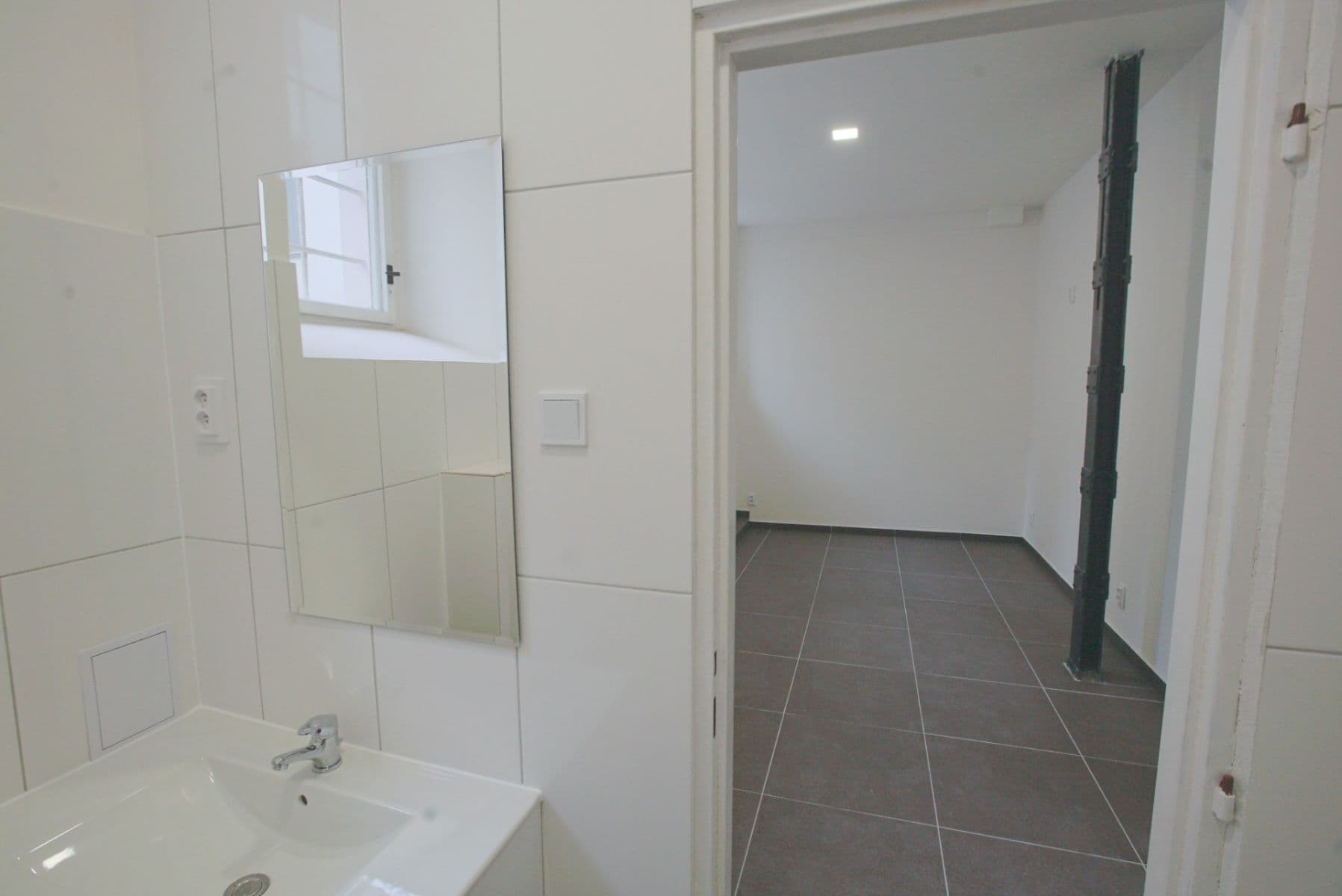 Prenájom bytu 1-izbový 21 m², Pernerova, Praha, Praha Prenájom bytu 1-izbový 21 m², Pernerova, Praha, Praha