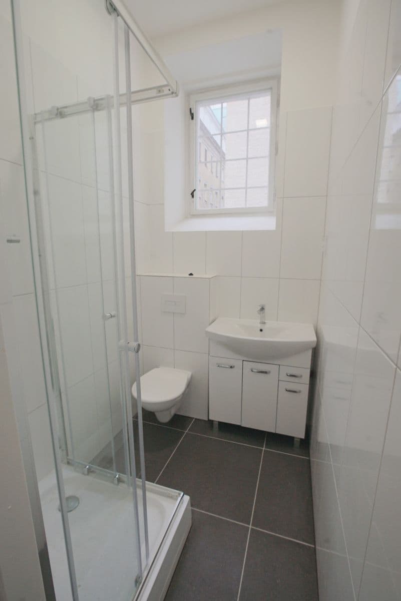 Prenájom bytu 1-izbový 21 m², Pernerova, Praha, Praha Prenájom bytu 1-izbový 21 m², Pernerova, Praha, Praha
