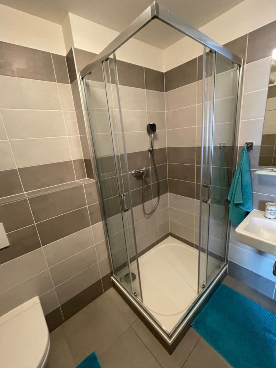 Prenájom bytu 2-izbový 56 m², V Hliníkách, Chrudim, Pardubický kraj Prenájom bytu 2-izbový 56 m², V Hliníkách, Chrudim, Pardubický kraj