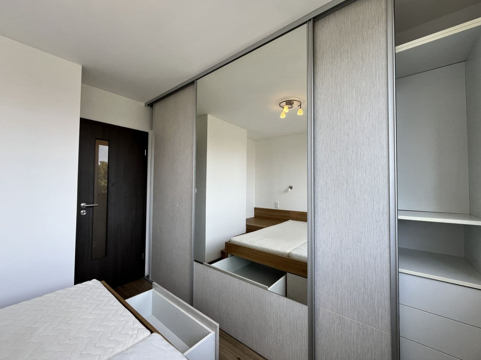 Prenájom bytu 3-izbový 79 m², Doubravčická, Praha, Praha Prenájom bytu 3-izbový 79 m², Doubravčická, Praha, Praha