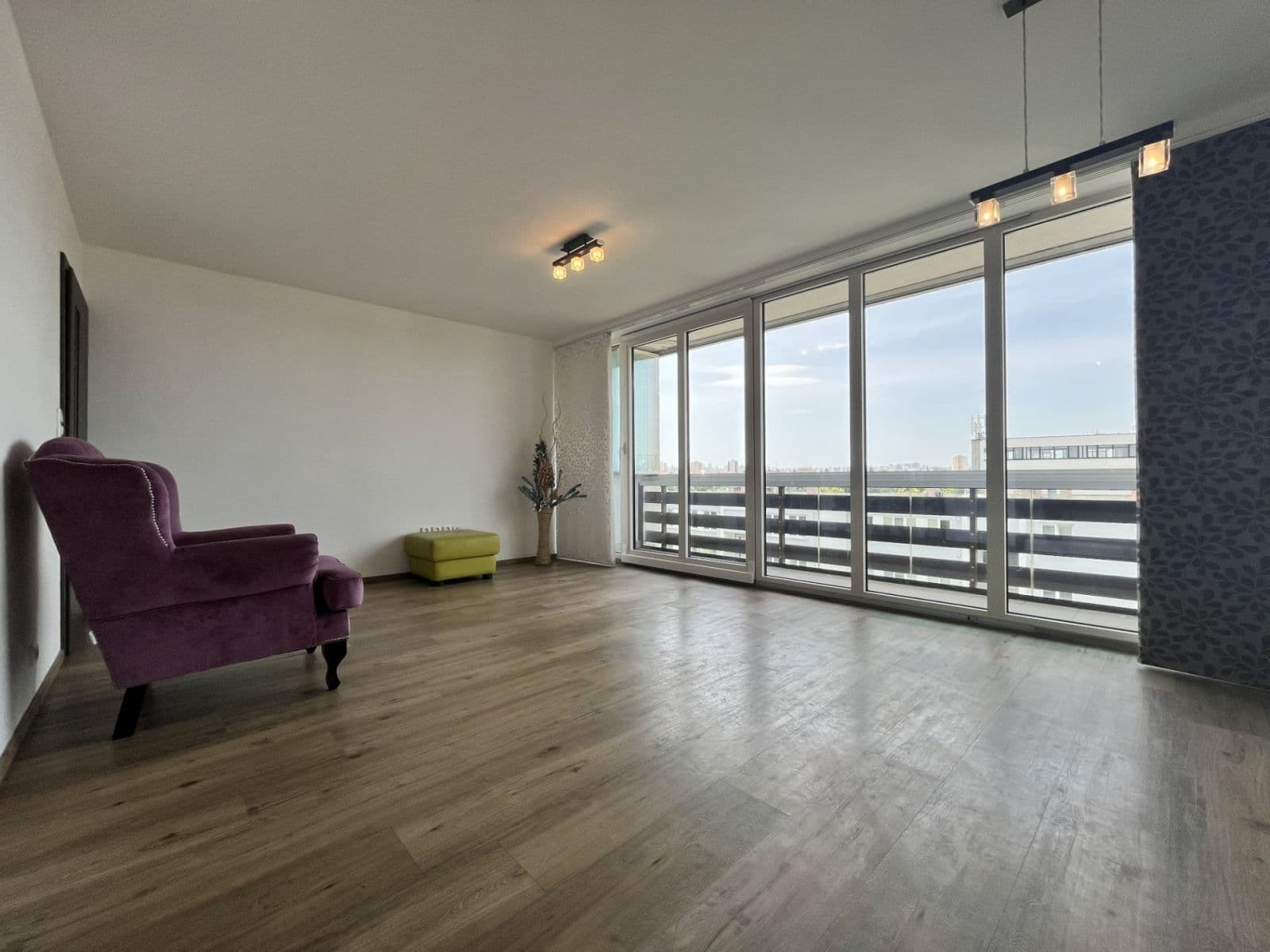 Prenájom bytu 3-izbový 79 m², Doubravčická, Praha, Praha Prenájom bytu 3-izbový 79 m², Doubravčická, Praha, Praha