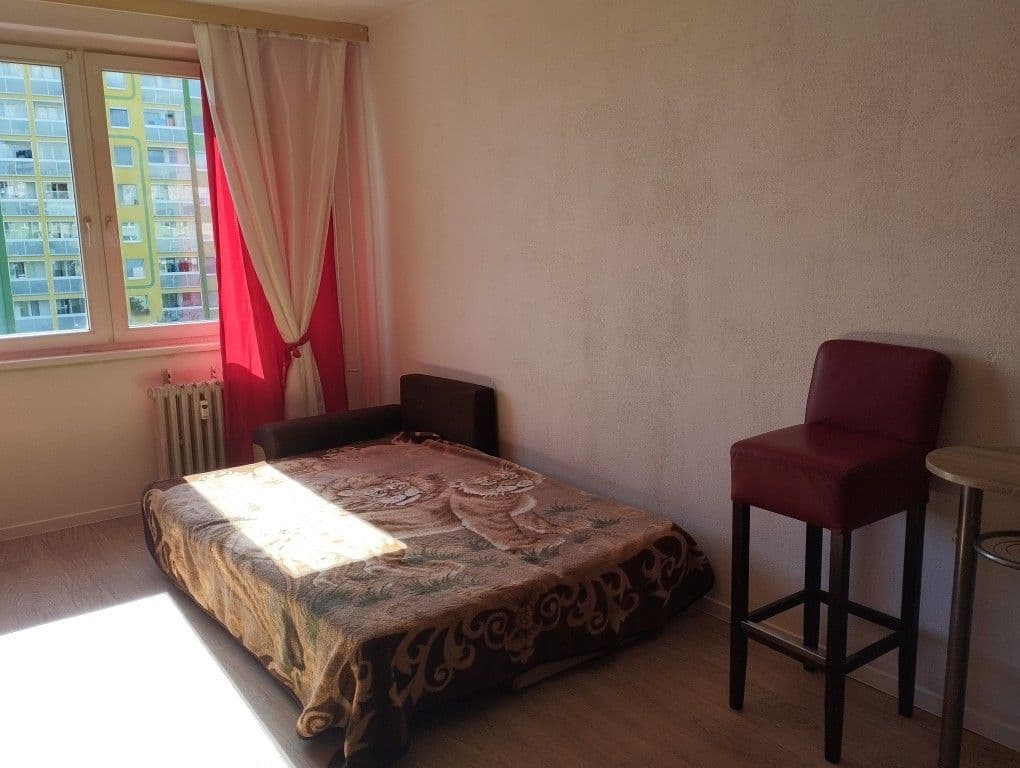 Prenájom bytu 1-izbový 30 m², Machkova, Praha, Praha Prenájom bytu 1-izbový 30 m², Machkova, Praha, Praha
