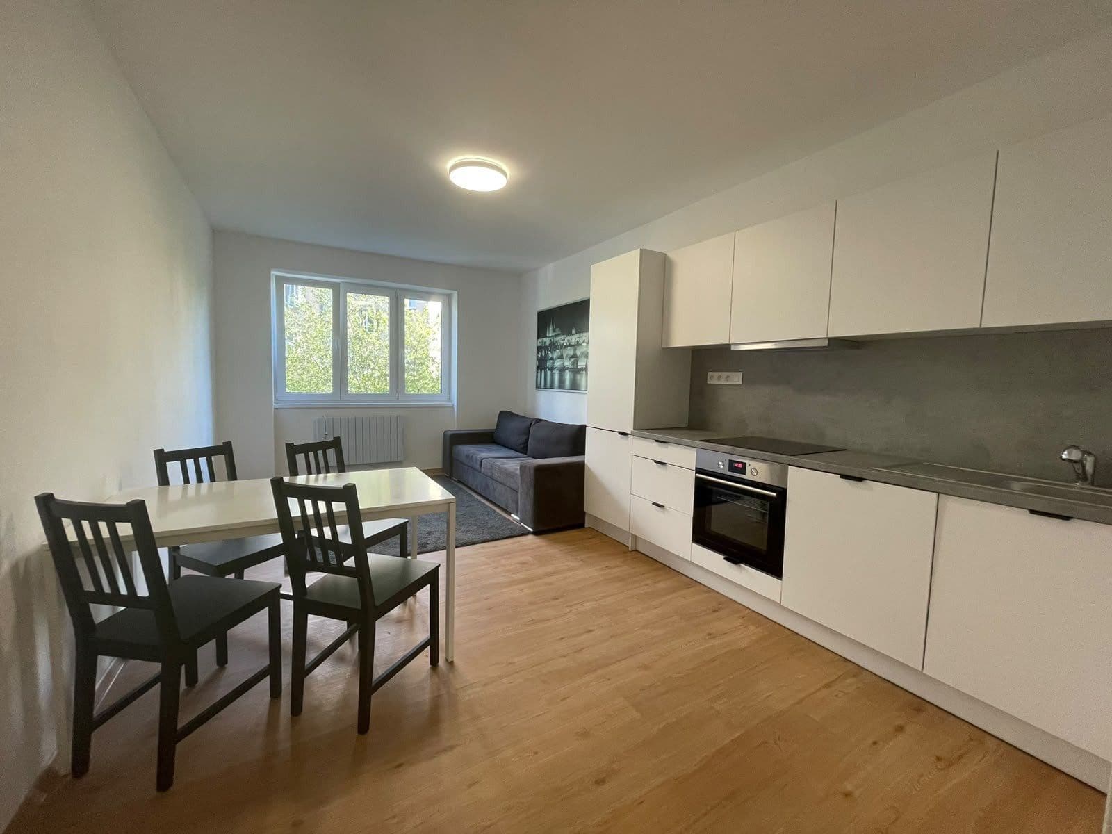 Prenájom bytu 73 m², Novovysočanská, Praha, Praha Prenájom bytu 73 m², Novovysočanská, Praha, Praha