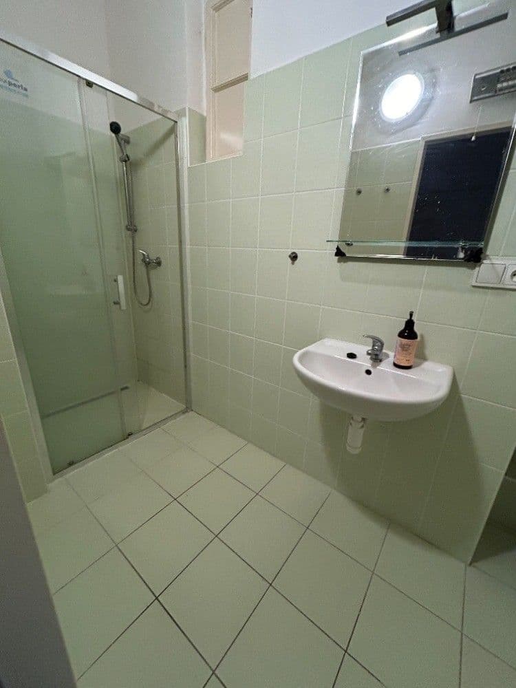 Prenájom bytu 2-izbový 45 m², Žerotínova, Praha, Praha Prenájom bytu 2-izbový 45 m², Žerotínova, Praha, Praha