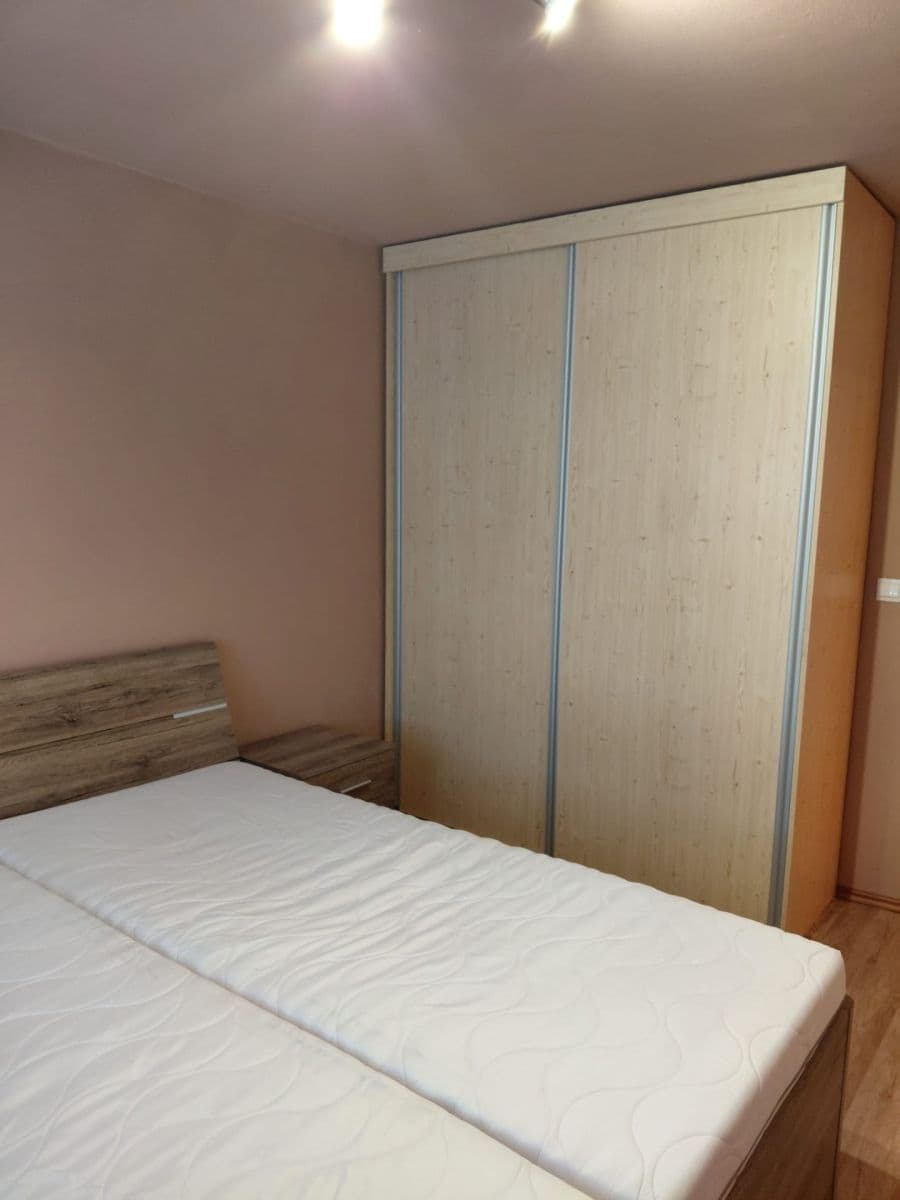Prenájom bytu 3-izbový 63 m², Mírová, Milovice, Středočeský kraj Prenájom bytu 3-izbový 63 m², Mírová, Milovice, Středočeský kraj