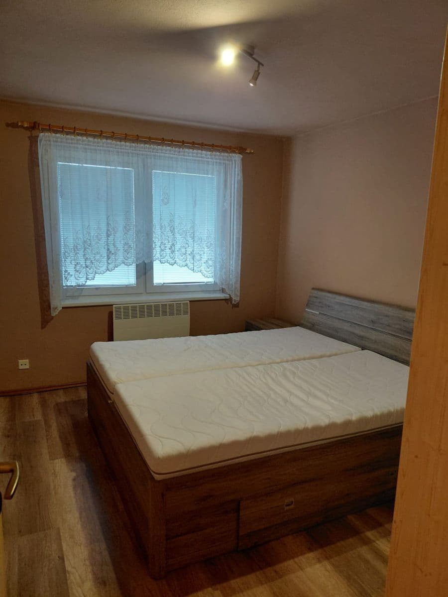 Prenájom bytu 3-izbový 63 m², Mírová, Milovice, Středočeský kraj Prenájom bytu 3-izbový 63 m², Mírová, Milovice, Středočeský kraj