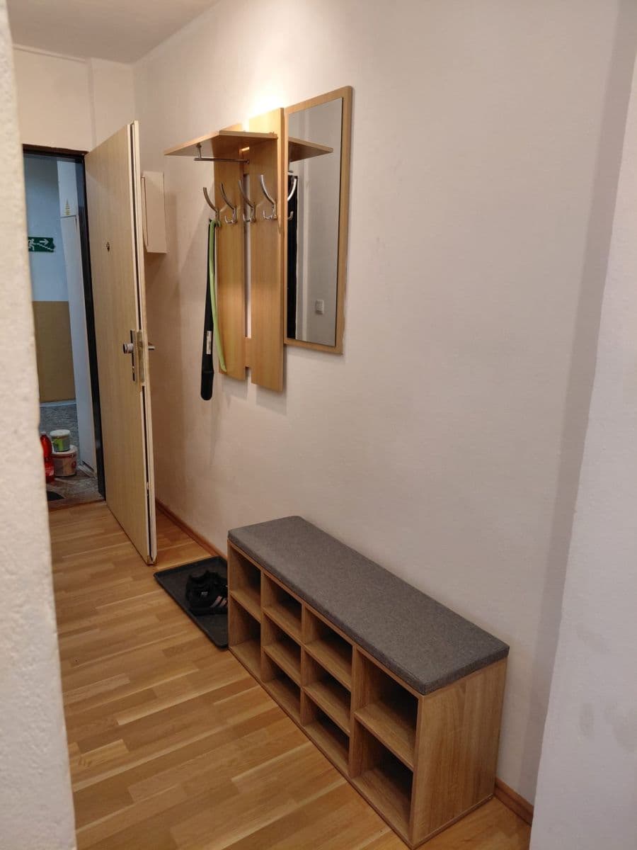 Prenájom bytu 3-izbový 63 m², Mírová, Milovice, Středočeský kraj Prenájom bytu 3-izbový 63 m², Mírová, Milovice, Středočeský kraj