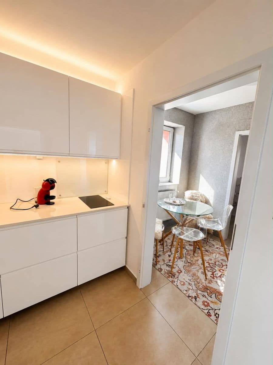 Predaj bytu 2-izbový 56 m², Rýchorské náměstí, Žacléř, Královéhradecký kraj Predaj bytu 2-izbový 56 m², Rýchorské náměstí, Žacléř, Královéhradecký kraj