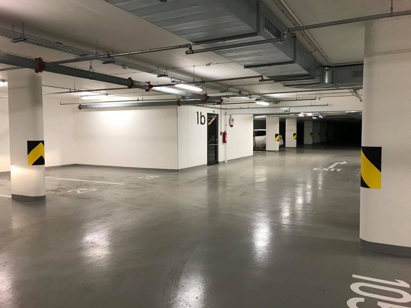 Prenájom garáže 15 m², U Průhonu, Praha, Praha Prenájom garáže 15 m², U Průhonu, Praha, Praha