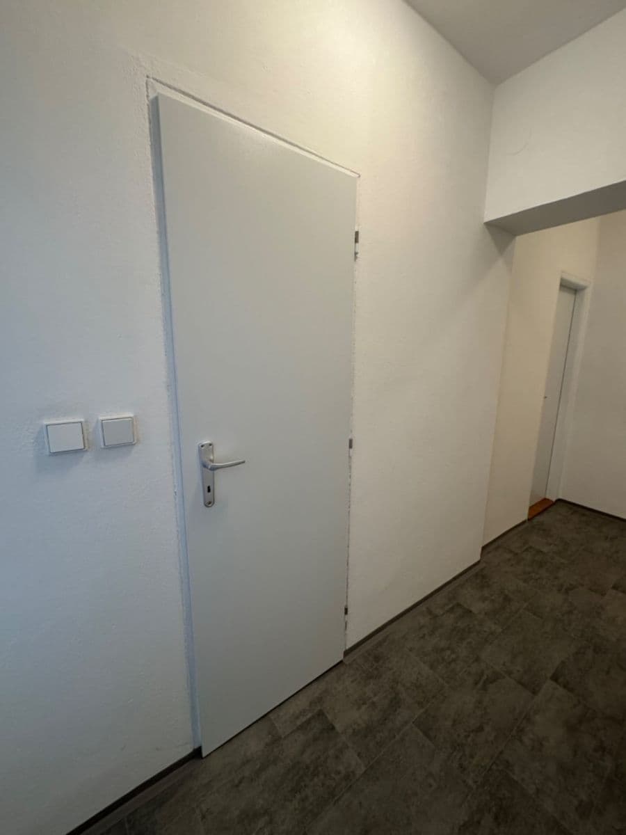 Prenájom bytu 1-izbový 58 m², Na Perštýně, Liberec, Liberecký kraj Prenájom bytu 1-izbový 58 m², Na Perštýně, Liberec, Liberecký kraj