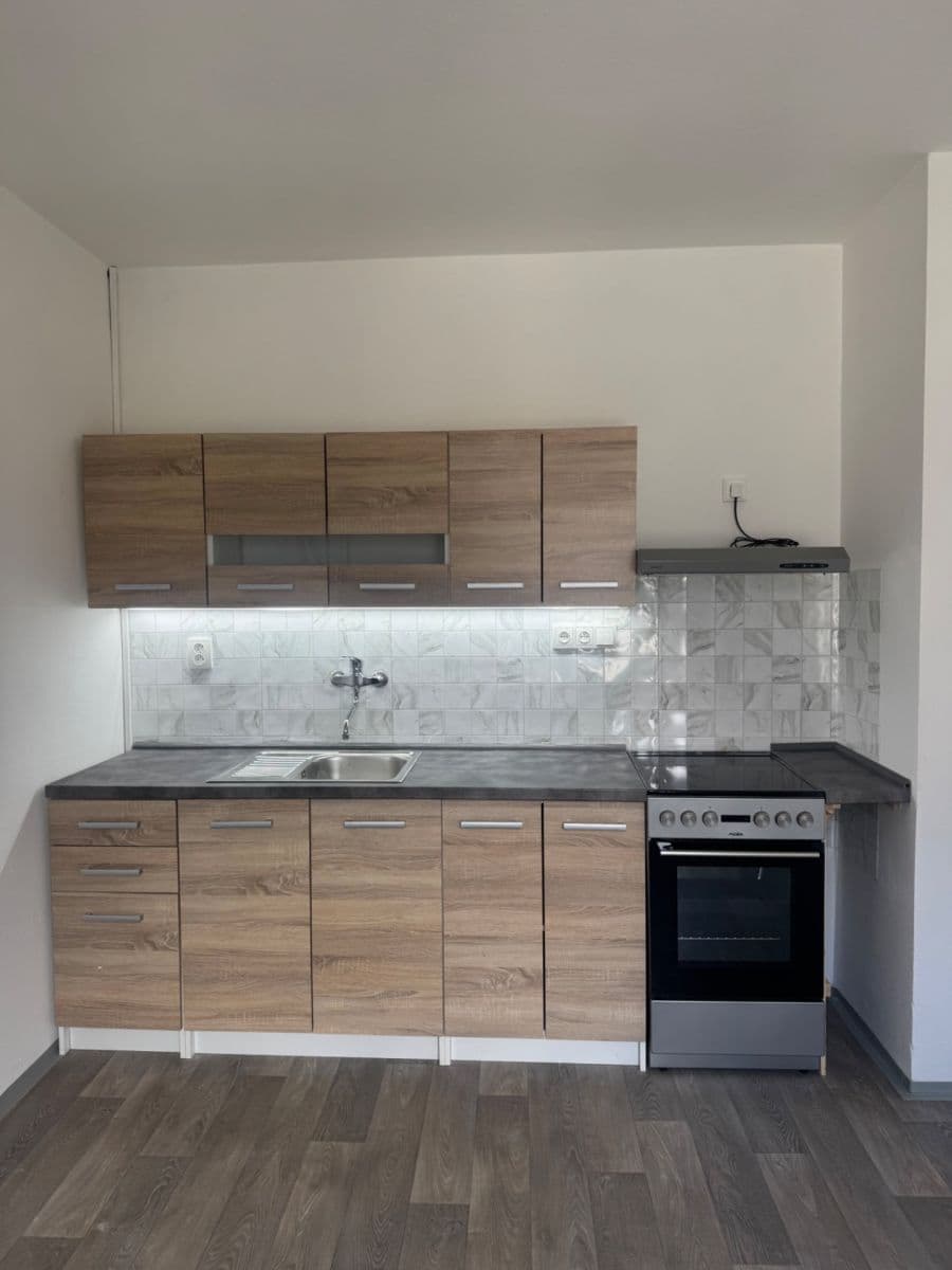 Prenájom bytu 1-izbový 58 m², Na Perštýně, Liberec, Liberecký kraj Prenájom bytu 1-izbový 58 m², Na Perštýně, Liberec, Liberecký kraj